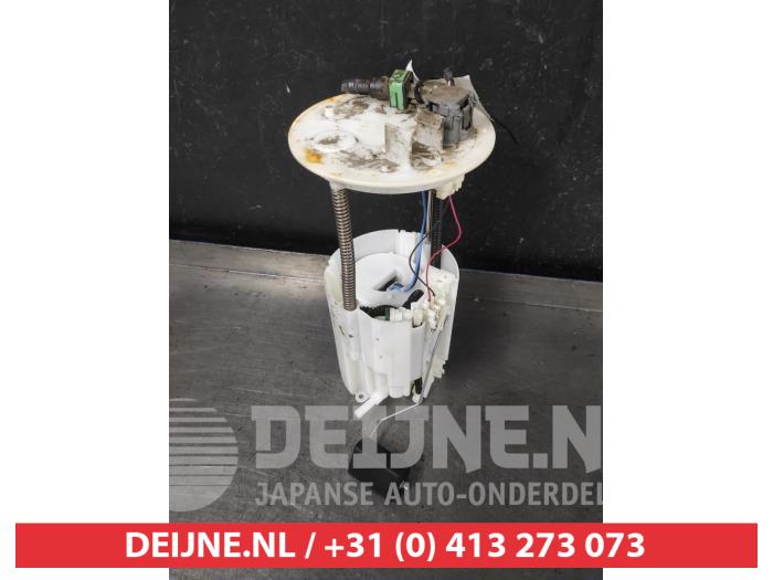 Gebruikte Tank element Pomp Mitsubishi Outlander (GF/GG) 2.0 16V PHEV 4x4 Prijs € 75,00 Margeregeling aangeboden door V.Deijne Jap.Auto-onderdelen BV