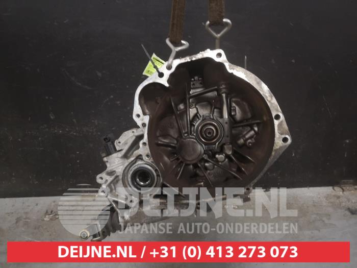 Nissan Almera Tino Gearbox O607238