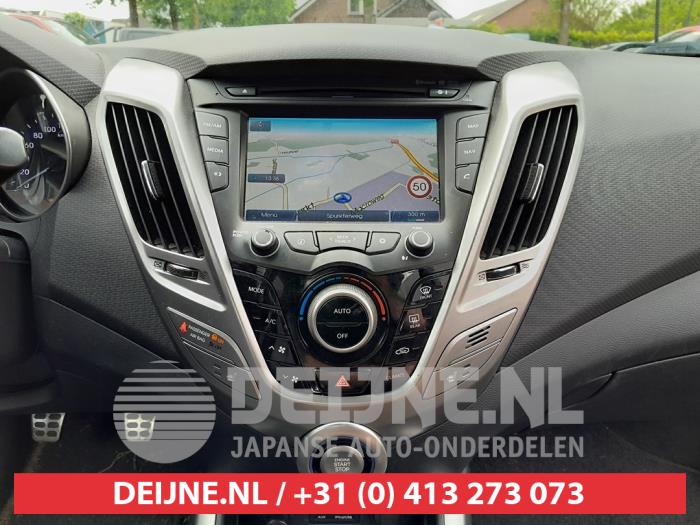 Hyundai Veloster Kachel Bedieningspaneel O607259