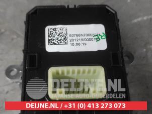 Hyundai Tucson Parking brake switch O607587 photo 2