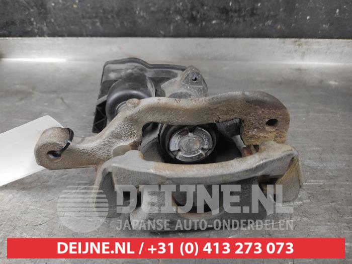 Nissan X-Trail Remklauw (Tang) rechts-achter O607808