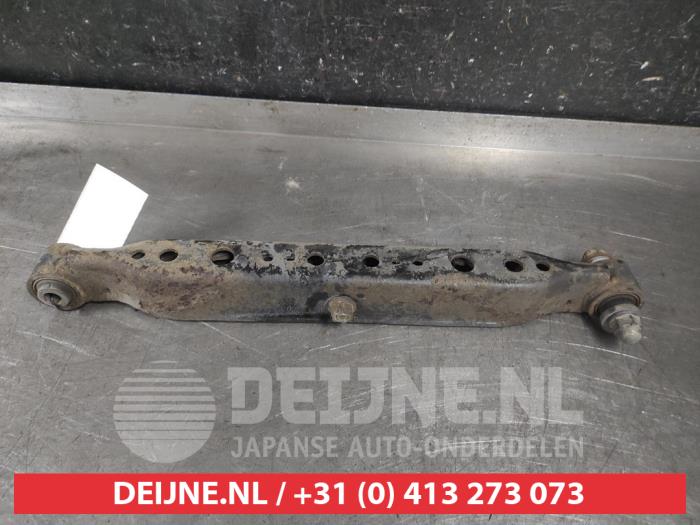 Nissan X-Trail Draagarm links-achter O607811