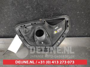Kia Stonic Stoßstangenrost O607823 foto 2