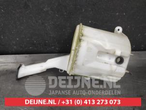 Toyota Yaris Verso Scheibensprühertank vorne O607858 foto 2