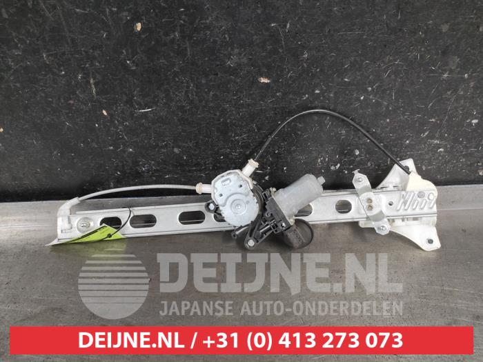 Suzuki Swift Fenstermechanik 2-türig rechts vorne O607855