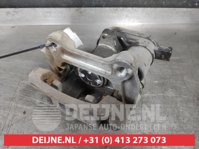 Kia Pro Ceed Remklauw (Tang) links-achter O608014