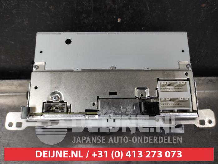 Nissan Micra Radio O608041