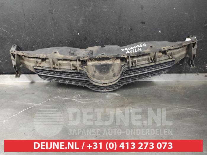 Toyota Auris Grille O608258