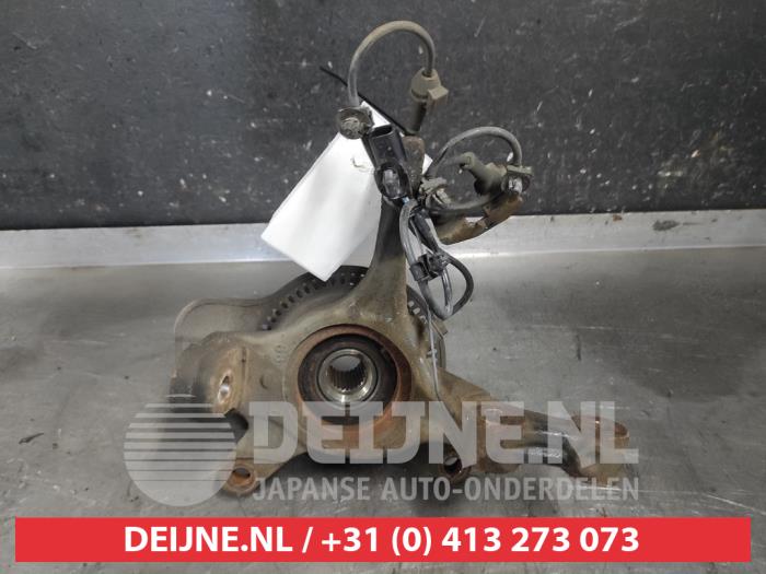 Suzuki Swift Achsschenkel links vorne O608706