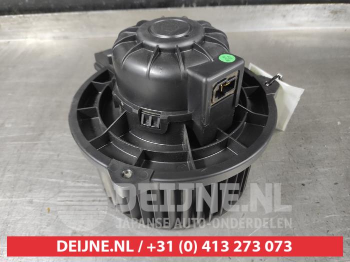 Kia Sorento Heating and ventilation fan motor O608801