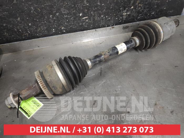 Kia Sorento Aandrijfas links-voor O608824