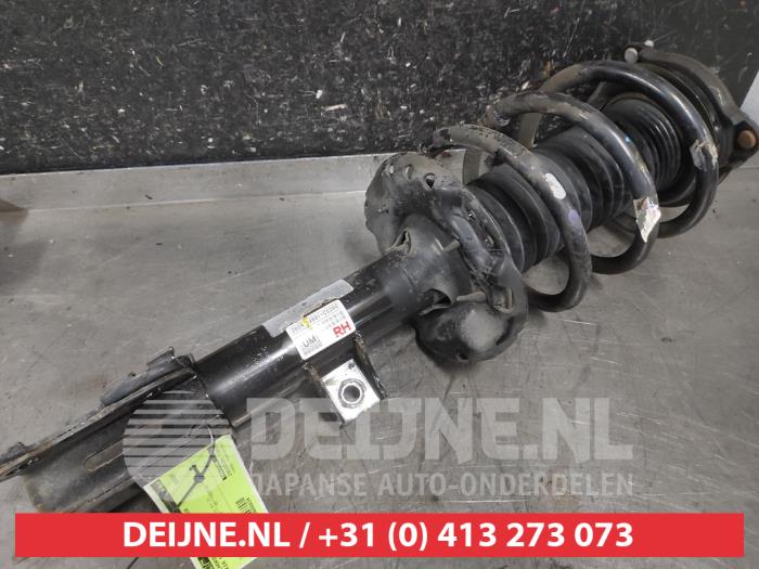 Kia Sorento Stoßdämpferstrebe rechts vorne O608834