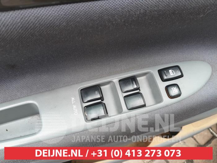 Toyota Avensis Verso Combischakelaar ramen O608864