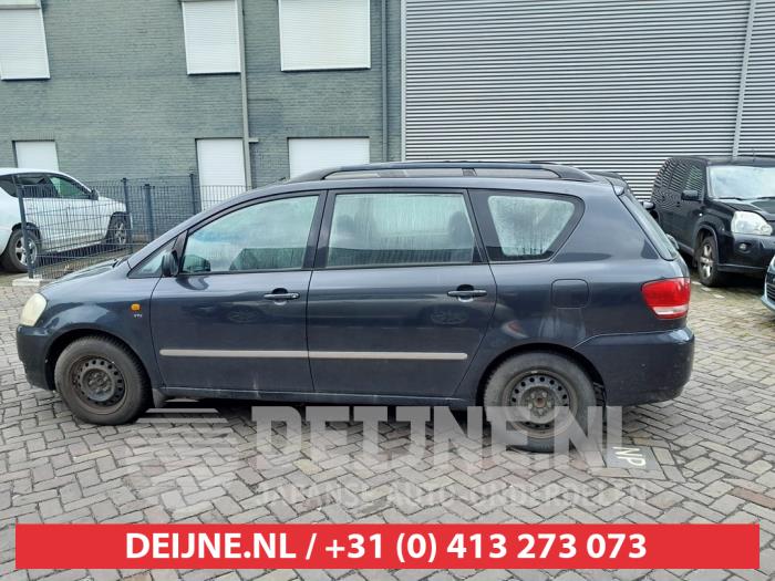 Toyota Avensis Verso Portier 4Deurs links-achter O608869