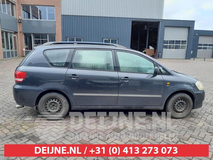 Toyota Avensis Verso Portierruit 4Deurs rechts-achter O608885