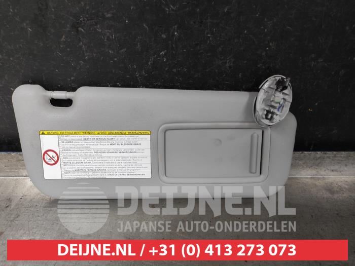 Toyota Yaris Sun visor O609169