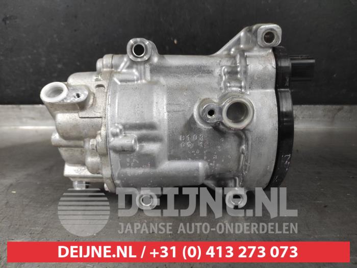 Toyota Yaris Cross Air conditioning pump O609455