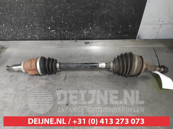 Toyota Yaris Antriebswelle links vorne O609561