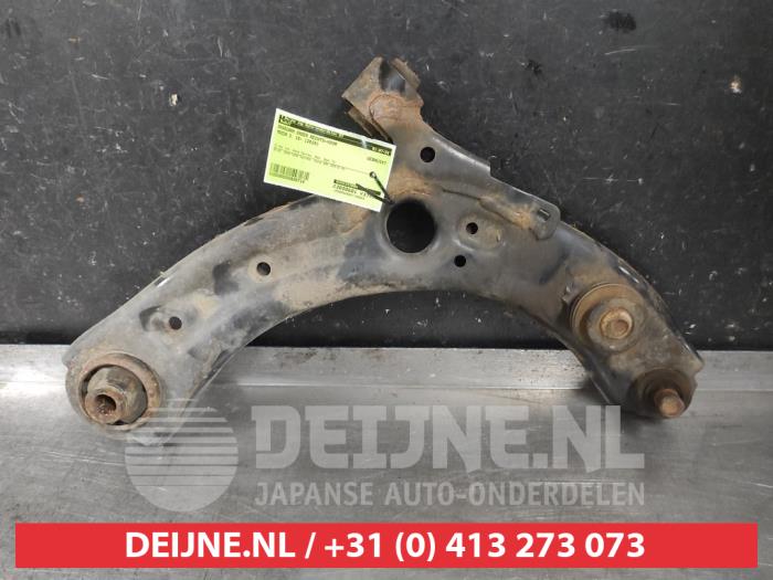 Mazda 3 Draagarm onder rechts-voor O609714