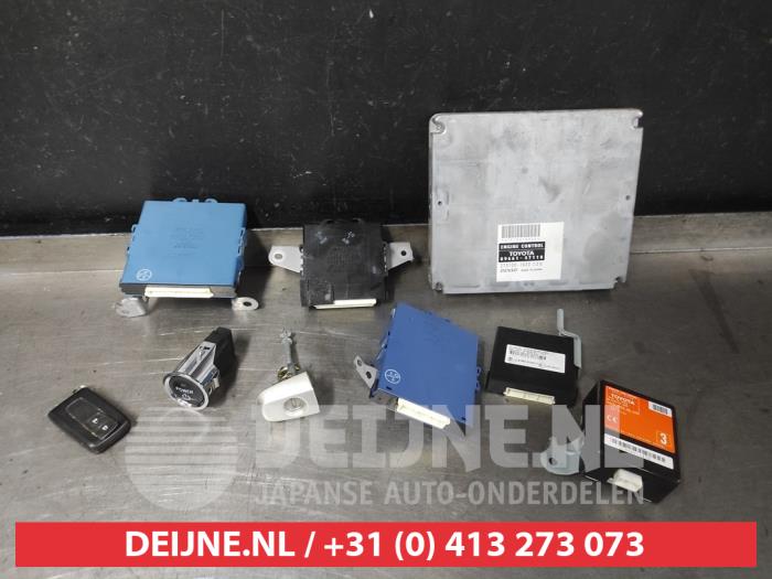 Toyota Prius Steuergerät Motormanagement O609855