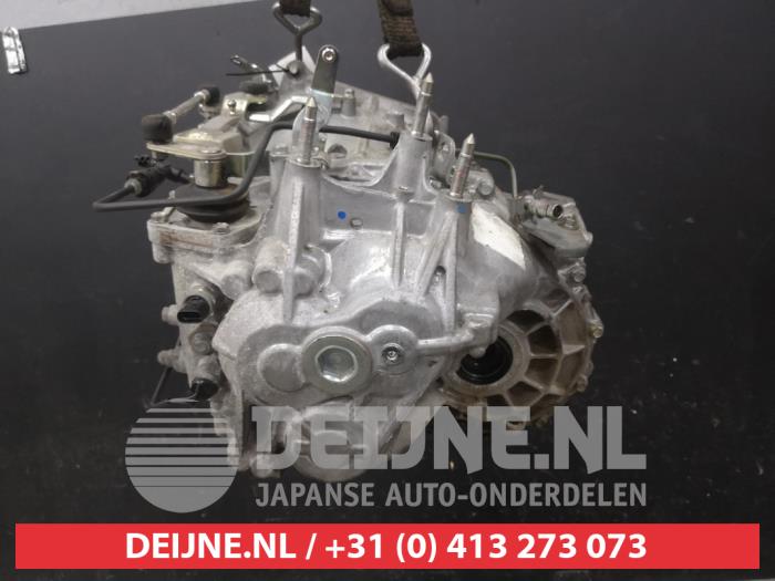 Versnellingsbak van een Mitsubishi Outlander (GF/GG) 2.2 DI-D 16V Clear Tec 4x4 2014