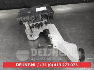 Gebruikte Rembol Kia Niro I (DE) E-Niro 64 kWh Prijs € 75,00 Margeregeling aangeboden door V.Deijne Jap.Auto-onderdelen BV