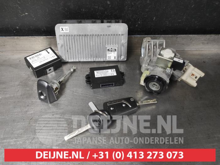 Toyota Yaris Steuergerät Motormanagement O610174