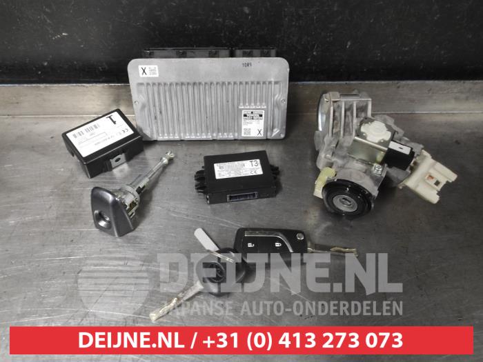 Toyota Yaris Set of cylinder locks (complete) O610176