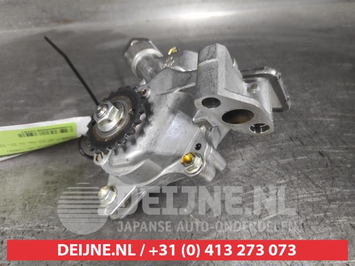 Gebruikte Oliepomp Toyota Corolla Touring Sport (E21/EH1) 1.8 16V Hybrid Prijs € 150,00 Margeregeling aangeboden door V.Deijne Jap.Auto-onderdelen BV