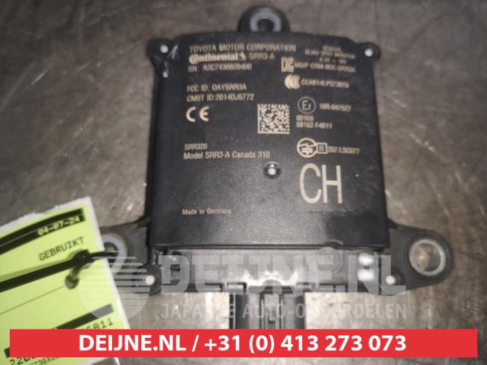 Gebruikte Dode hoek sensor Toyota C-HR (X1,X5) 1.8 16V Hybrid Prijs € 100,00 Margeregeling aangeboden door V.Deijne Jap.Auto-onderdelen BV