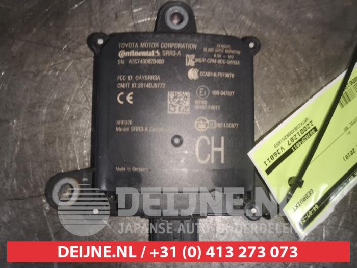Gebruikte Dode hoek sensor Toyota C-HR (X1,X5) 1.8 16V Hybrid Prijs € 100,00 Margeregeling aangeboden door V.Deijne Jap.Auto-onderdelen BV