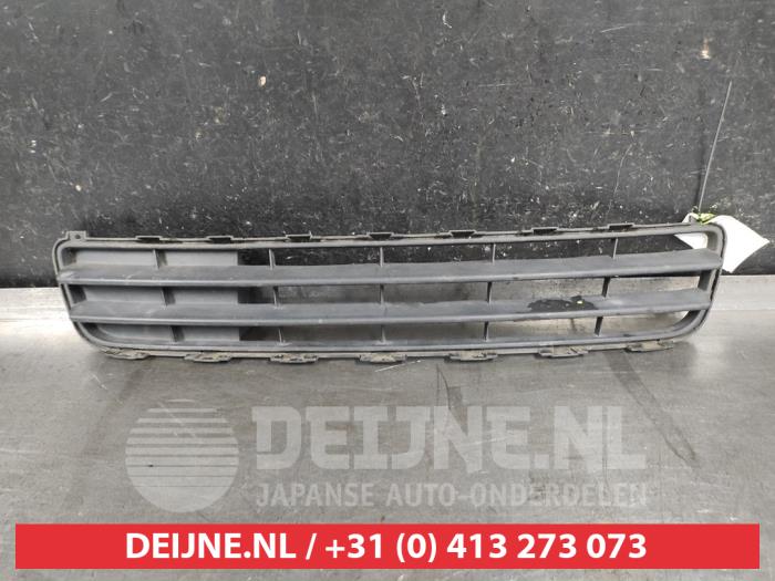 Suzuki Swift Stoßstangenrost O610321