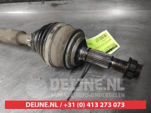 Toyota Auris Aandrijfas rechts-voor O610503 foto 2