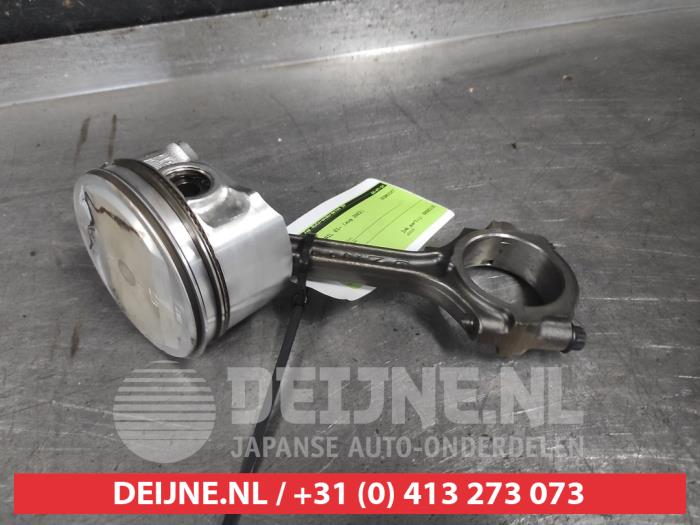 Gebruikte Zuiger Nissan X-Trail (T30) 2.0 16V 4x4 Prijs € 50,00 Margeregeling aangeboden door V.Deijne Jap.Auto-onderdelen BV