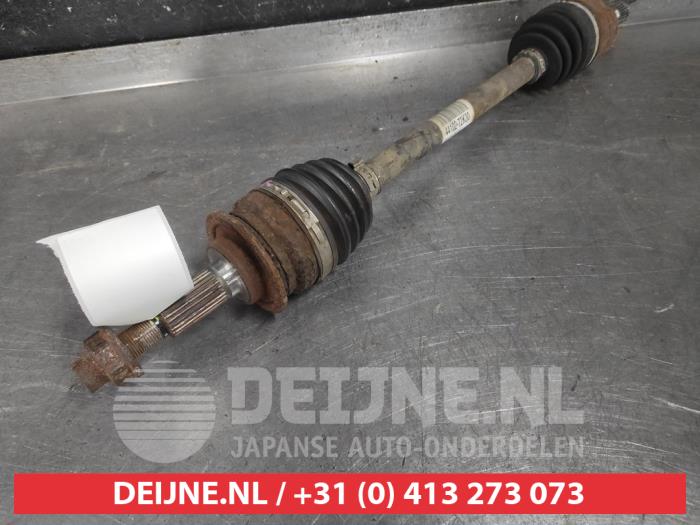 Gebruikte Steekas links-voor Suzuki Splash 1.2 16V Prijs € 50,00 Margeregeling aangeboden door V.Deijne Jap.Auto-onderdelen BV