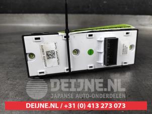 Hyundai Kona Multi-functional window switch O610822 photo 2