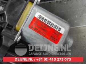 Hyundai Tucson Door window motor O610943 photo 2