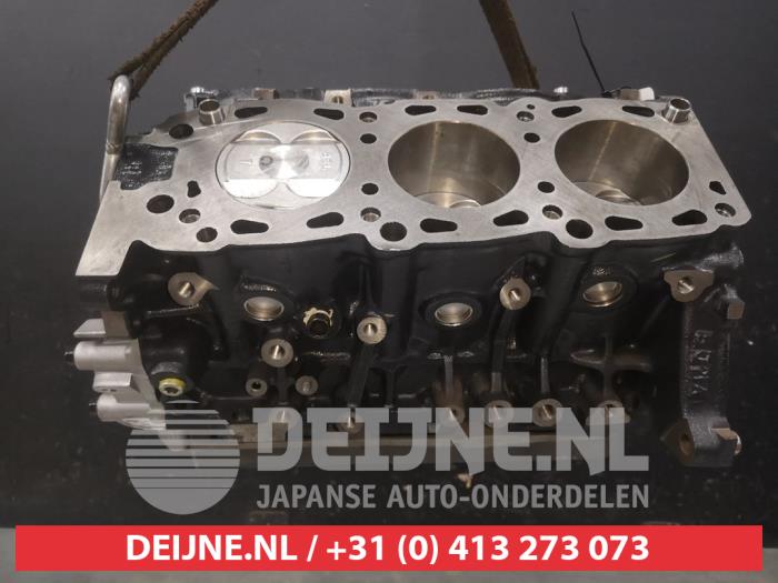 Gebruikte Motor Onderblok Hyundai XG 2.5 V6 24V Prijs € 250,00 Margeregeling aangeboden door V.Deijne Jap.Auto-onderdelen BV