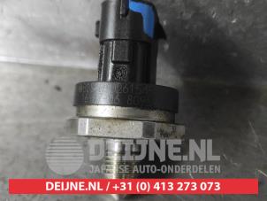 Suzuki SX-4 Kraftstoffdruck Sensor O611130 photo 3