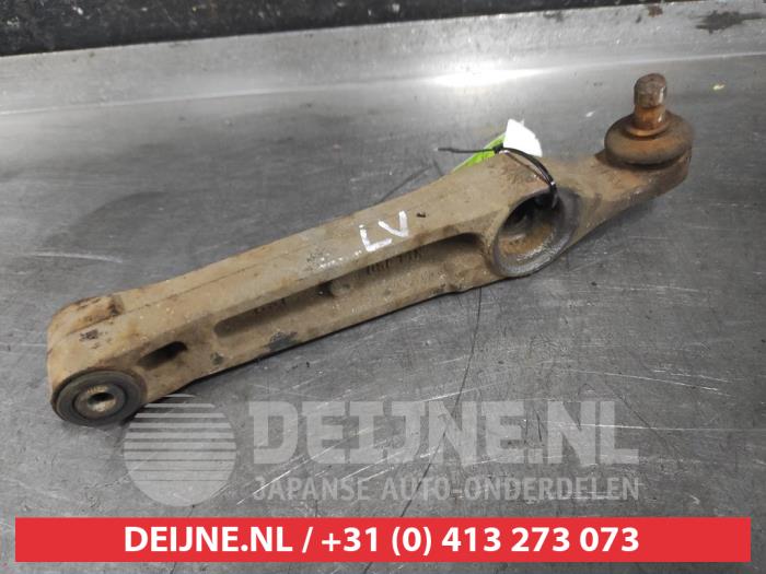 Suzuki Wagon R+ Draagarm onder links-voor O611293