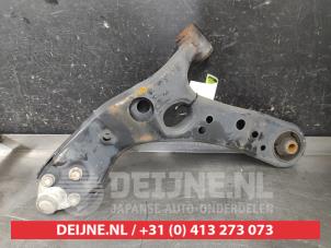 Toyota Prius Querlenker unten rechts vorne O611317 foto 2