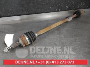 Gebruikte Homokineetas rechts-voor Mitsubishi Outlander (GF/GG) 2.4 16V PHEV 4x4 Prijs € 50,00 Margeregeling aangeboden door V.Deijne Jap.Auto-onderdelen BV