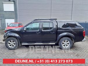 Nissan Navara Trittbrett links O611429 foto 3