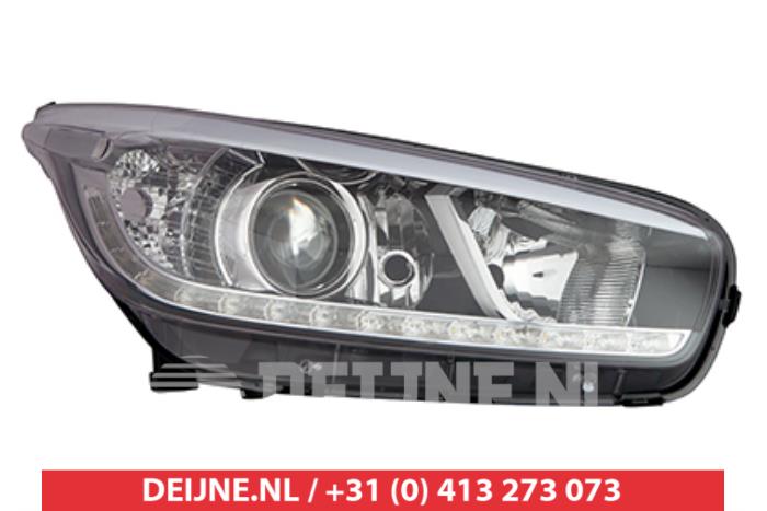 Kia Ceed Headlight, right O9990008900