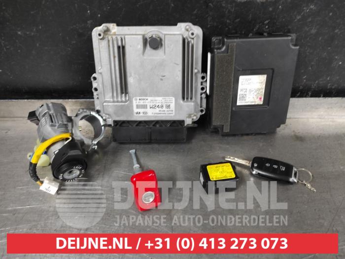 Kia Soul Kontaktslot+Sleutel O611842