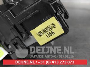 Kia Soul Wiper switch O611869 photo 2