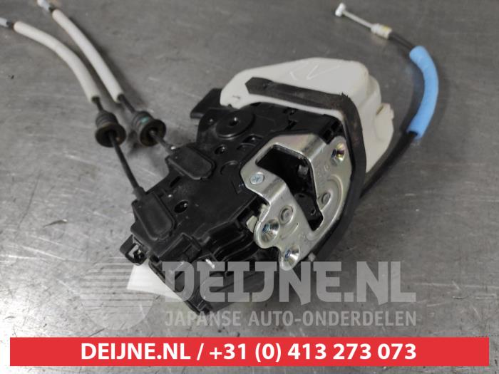 Kia Soul Deurslot Mechaniek 4Deurs rechts-voor O611880