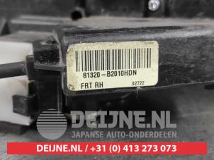 Kia Soul Front door lock mechanism 4-door, right O611880 photo 3