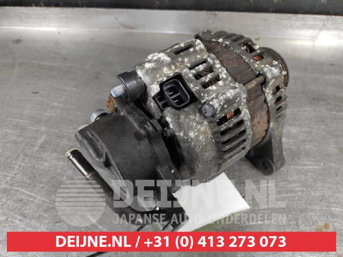 Dynamo van een Hyundai Santa Fe II (CM) 2.2 CRDi 16V 4x2 2008