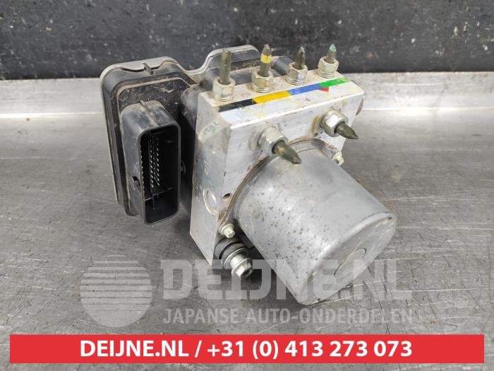 Gebruikte ABS Pomp Isuzu D-Max (TFR/TFS) 1.9 DDI 4x4 Prijs € 150,00 Margeregeling aangeboden door V.Deijne Jap.Auto-onderdelen BV
